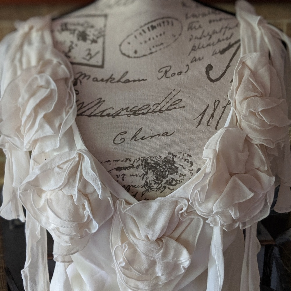 Neiman Marcus cream silk top blouse unique - Picture 4 of 9